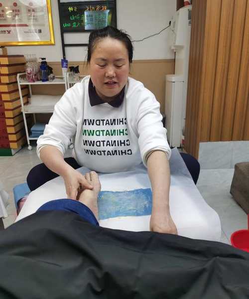 凌晨三点被日志淹没？这位「Liux2117」老技师拯救了我的发际线