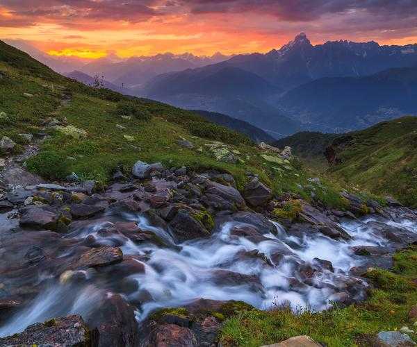 别让美景溜走！手把手教你保存windo10聚焦锁屏壁纸